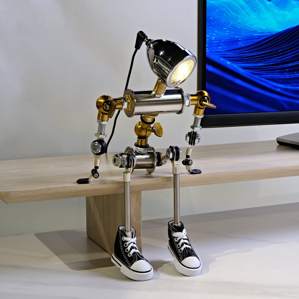 HD-19, 13.8" H, Robot-Shaped Cyberpunk Table Lamp Decor
