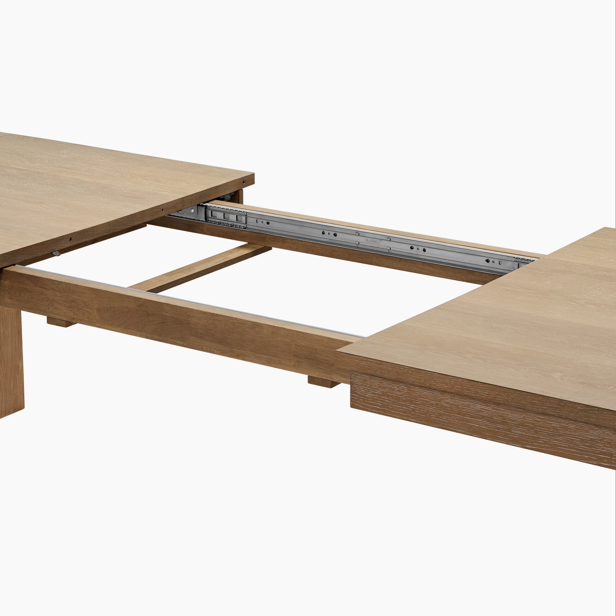 Edora Oak Extendable Dining Table (70.9" -92.5")