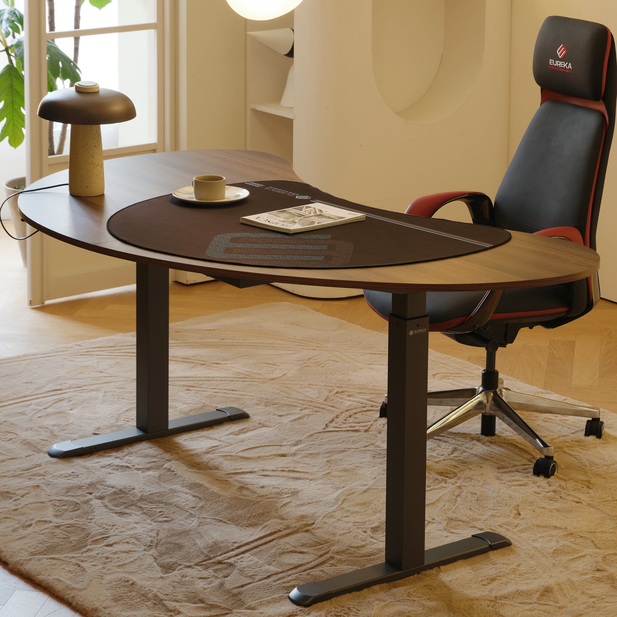 Cashew Shape Standing Desk (70"x39")