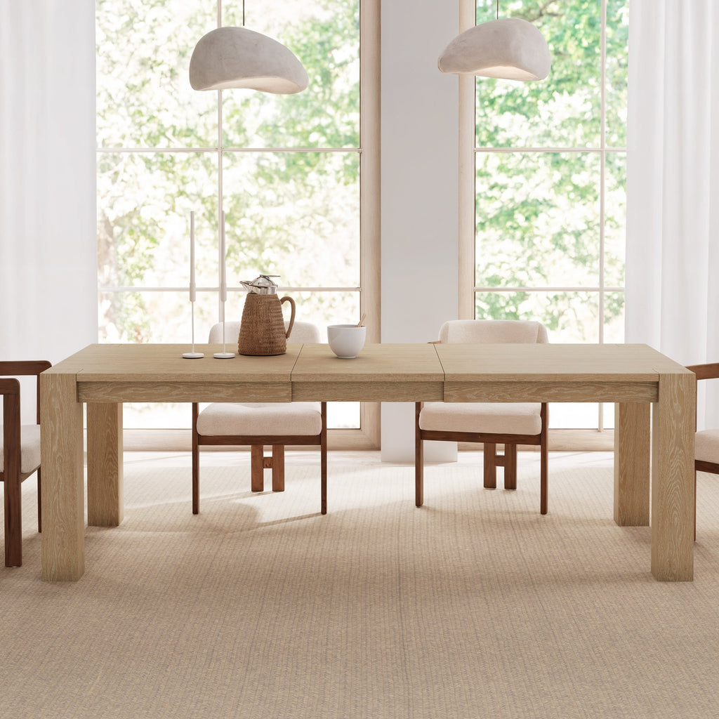 Edora Oak Extendable Dining Table (70.9" -92.5")