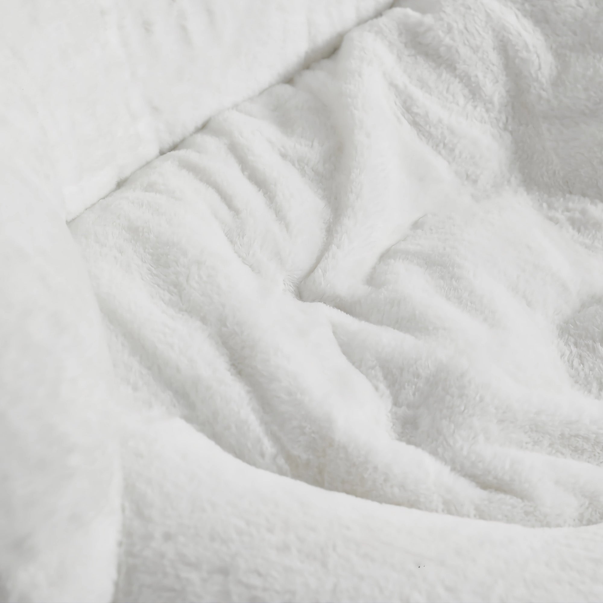 Gloria, Soft Upholstered Swivel Lounge Chair, White